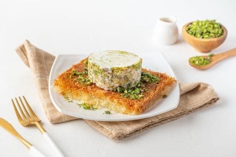 كنافة مع بوظة عربية
